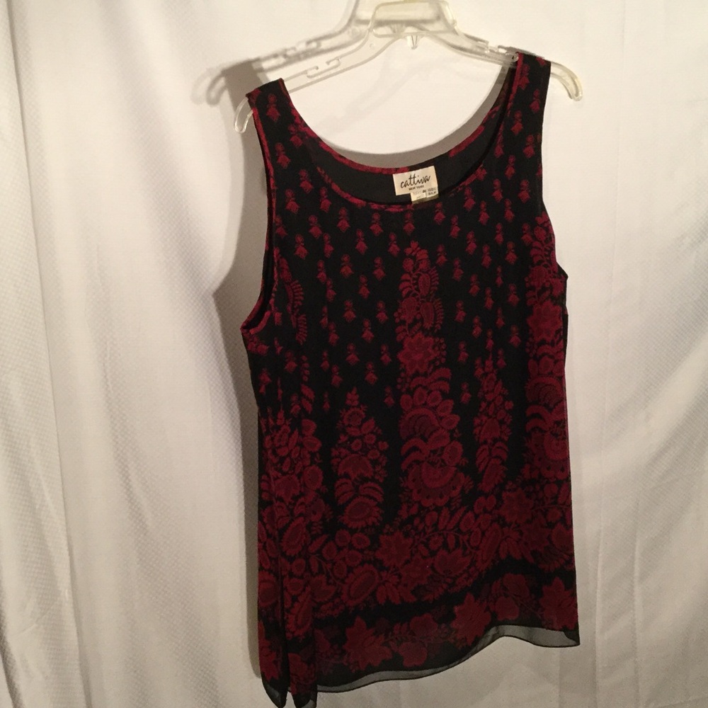 Cattitude Red & Black Floral Sleeveless Tunic Top